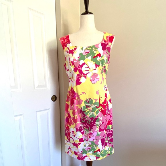 Adrianna Papell Dresses & Skirts - Adrianna Papell Colorful Floral Shift Dress